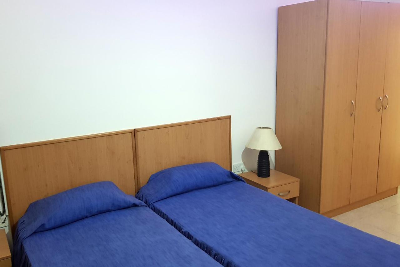 Rivotorto Retreat House Hotel Birkirkara Buitenkant foto