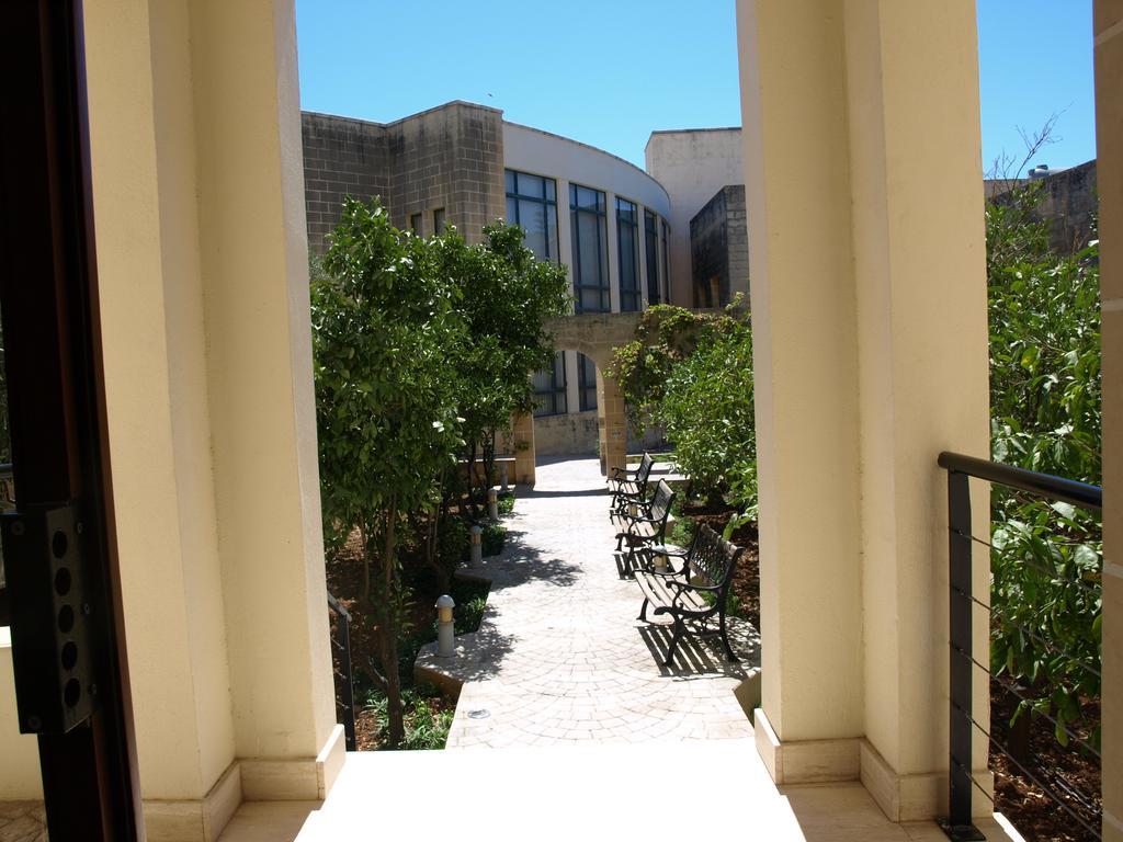 Rivotorto Retreat House Hotel Birkirkara Buitenkant foto